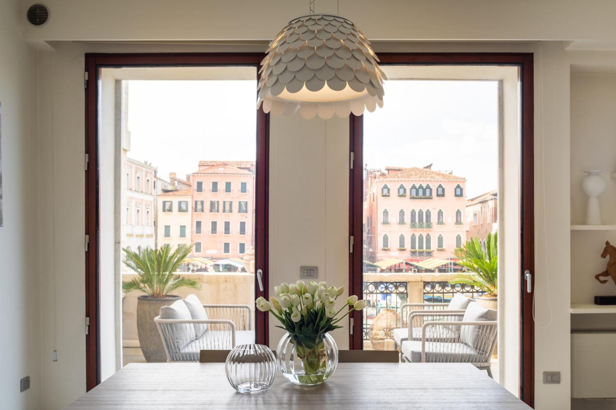 Grand Canal Luxury Apartment With Terrace R&R Venedig Exteriör bild