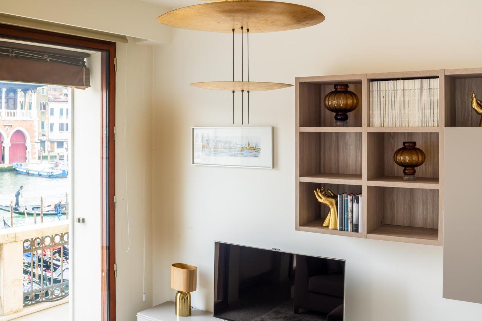 Grand Canal Luxury Apartment With Terrace R&R Venedig Exteriör bild