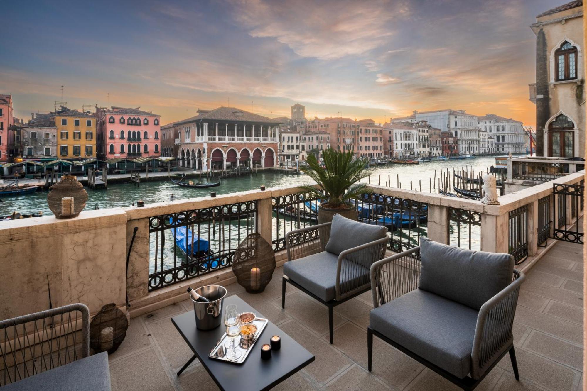 Grand Canal Luxury Apartment With Terrace R&R Venedig Exteriör bild