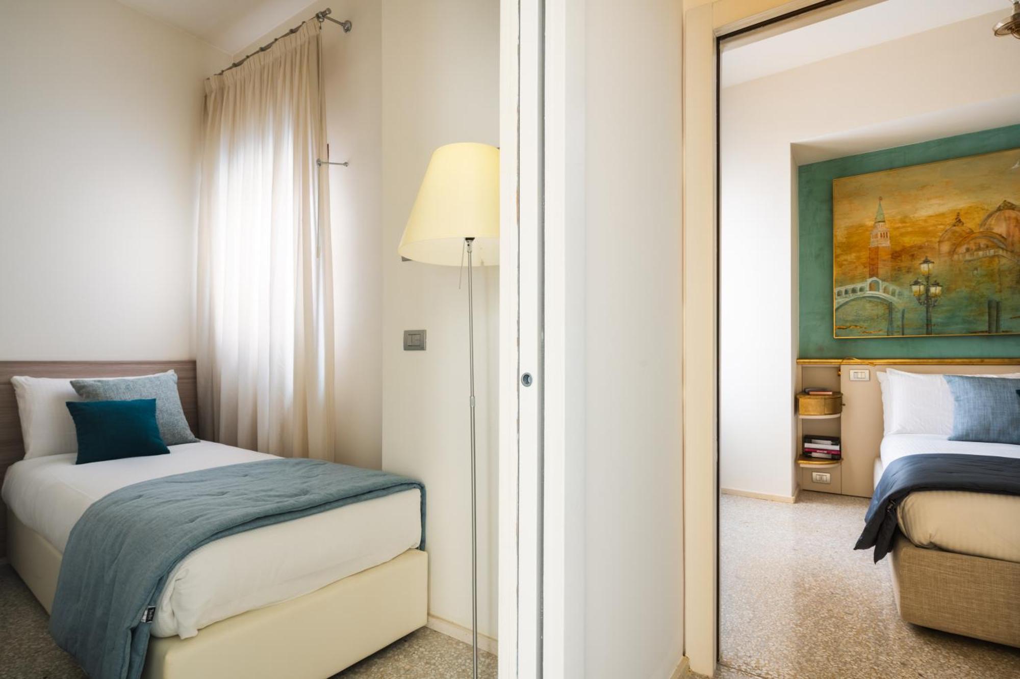 Grand Canal Luxury Apartment With Terrace R&R Venedig Exteriör bild