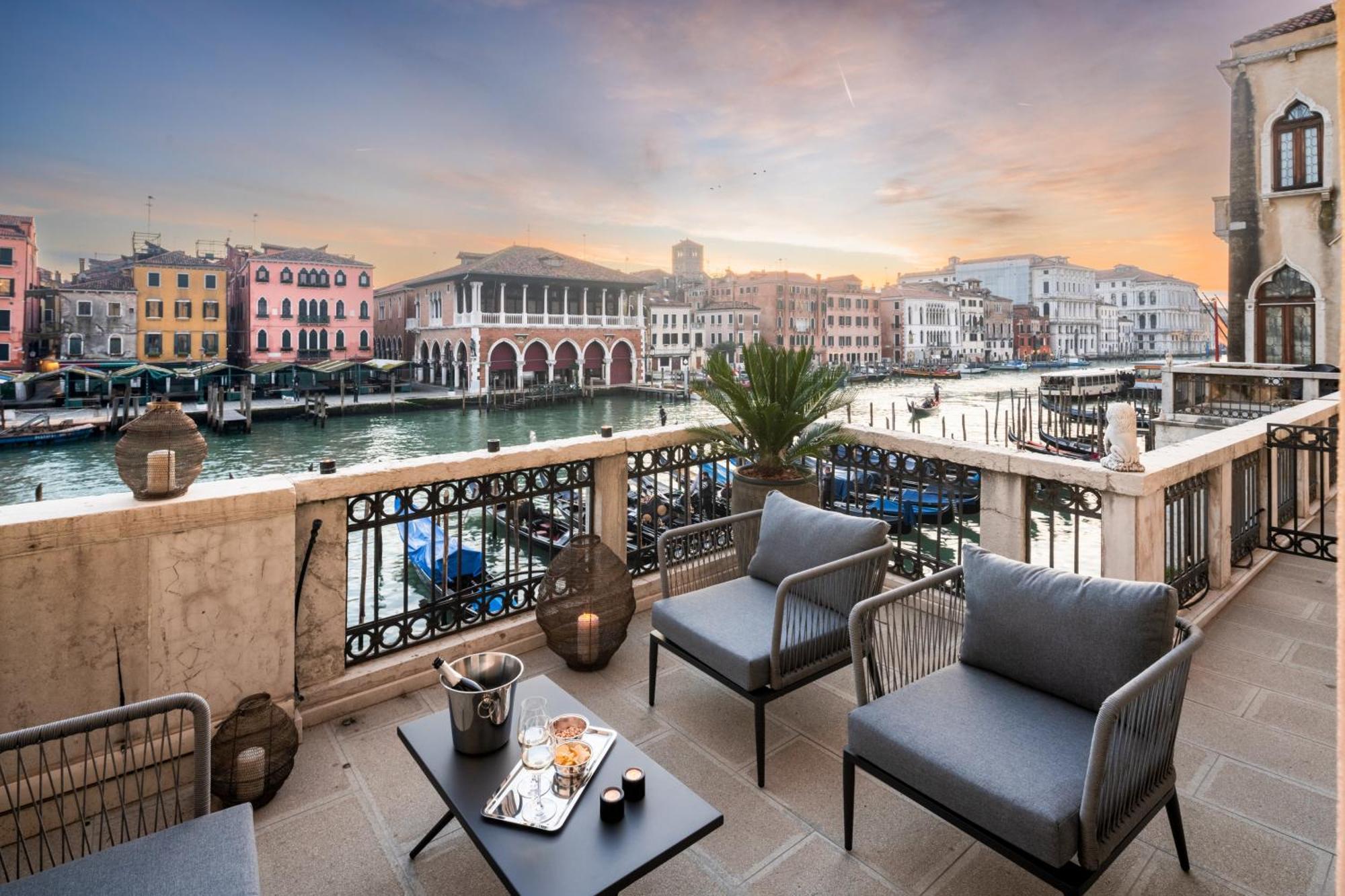 Grand Canal Luxury Apartment With Terrace R&R Venedig Exteriör bild