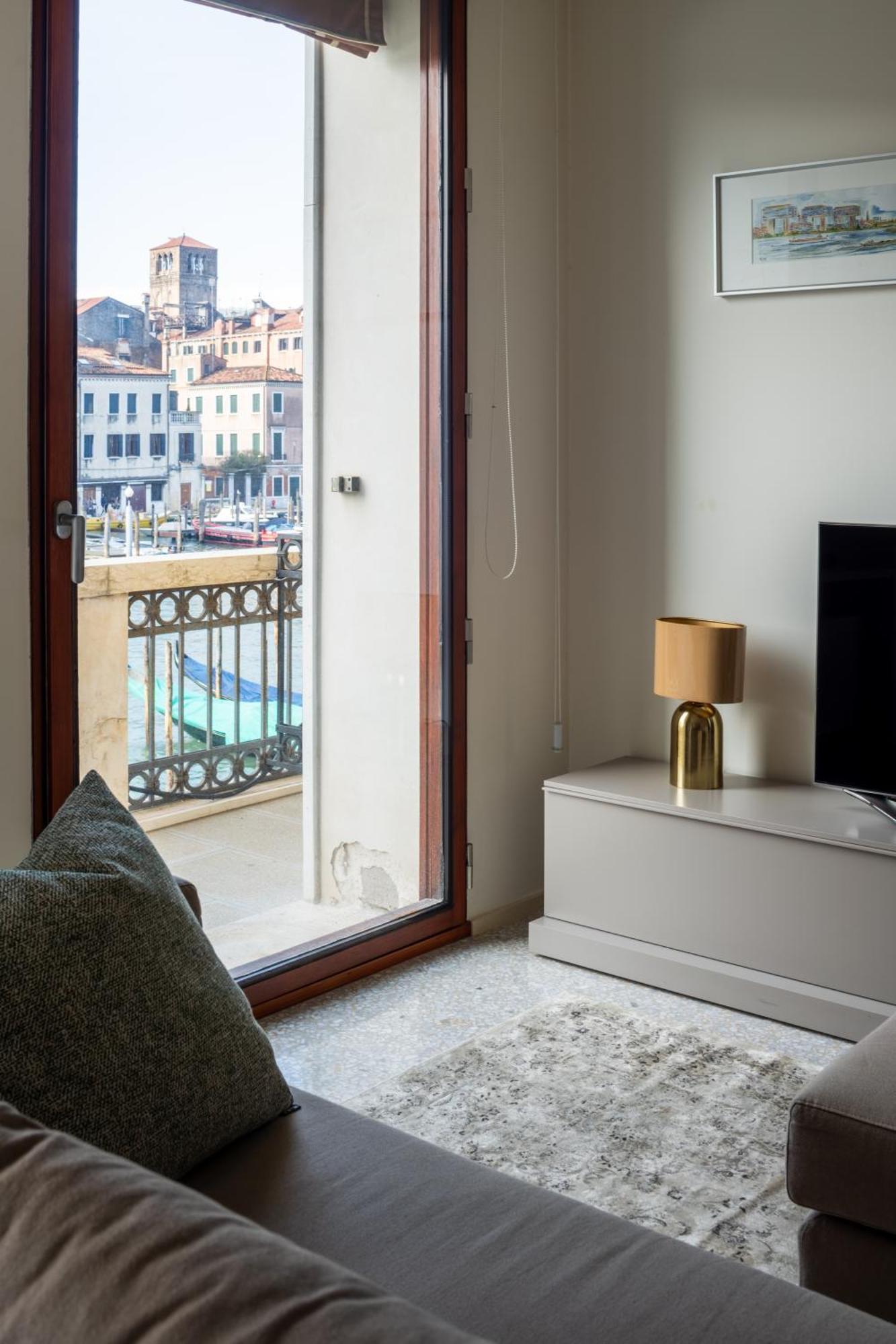 Grand Canal Luxury Apartment With Terrace R&R Venedig Exteriör bild