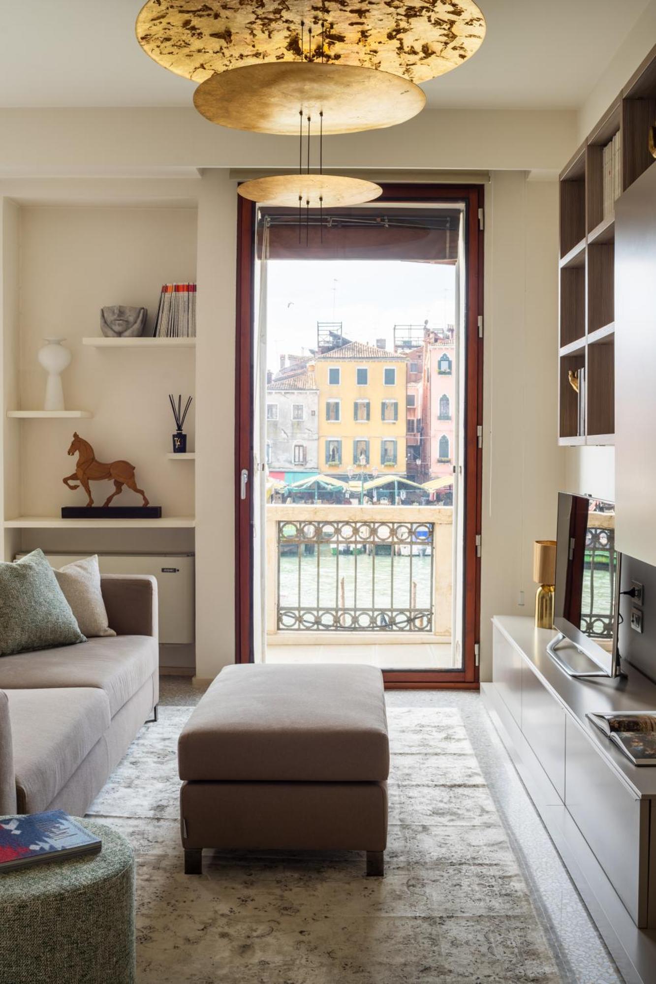 Grand Canal Luxury Apartment With Terrace R&R Venedig Exteriör bild